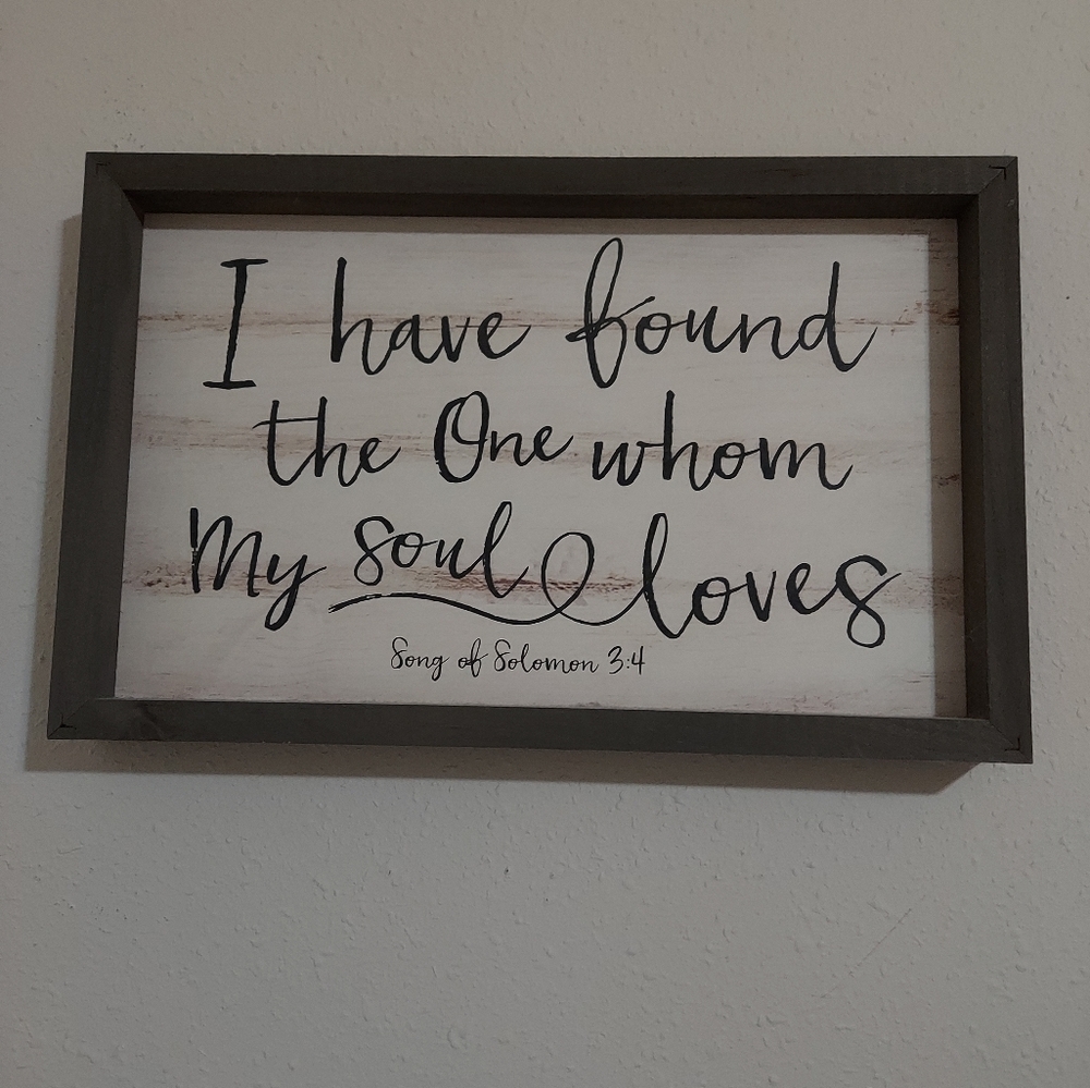 WALL  DECOR